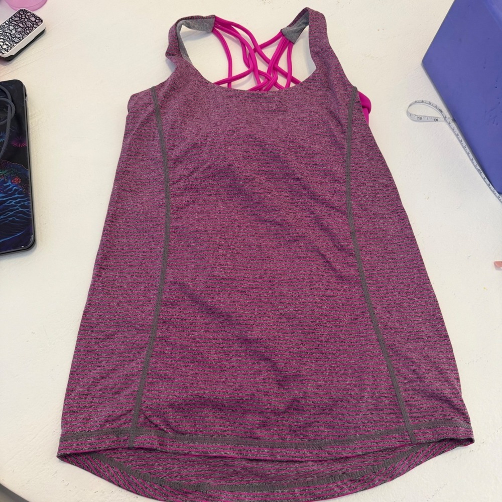 Lululemon Wild Tank Top Pink Gray Space Dye Stripe Strappy Back Built-in Bra